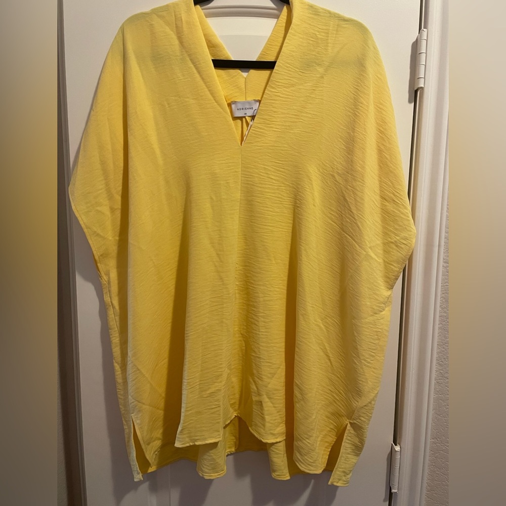 NWT Adrienne Yellow VTop 2X
